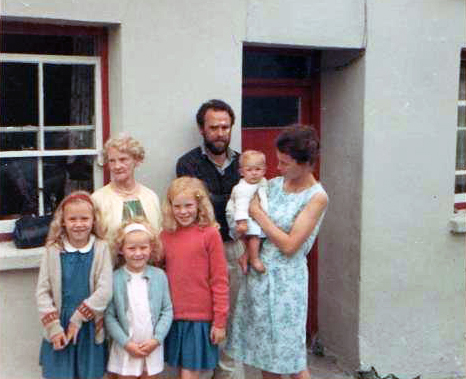 staball_hill_ballydehob_family_1967-8